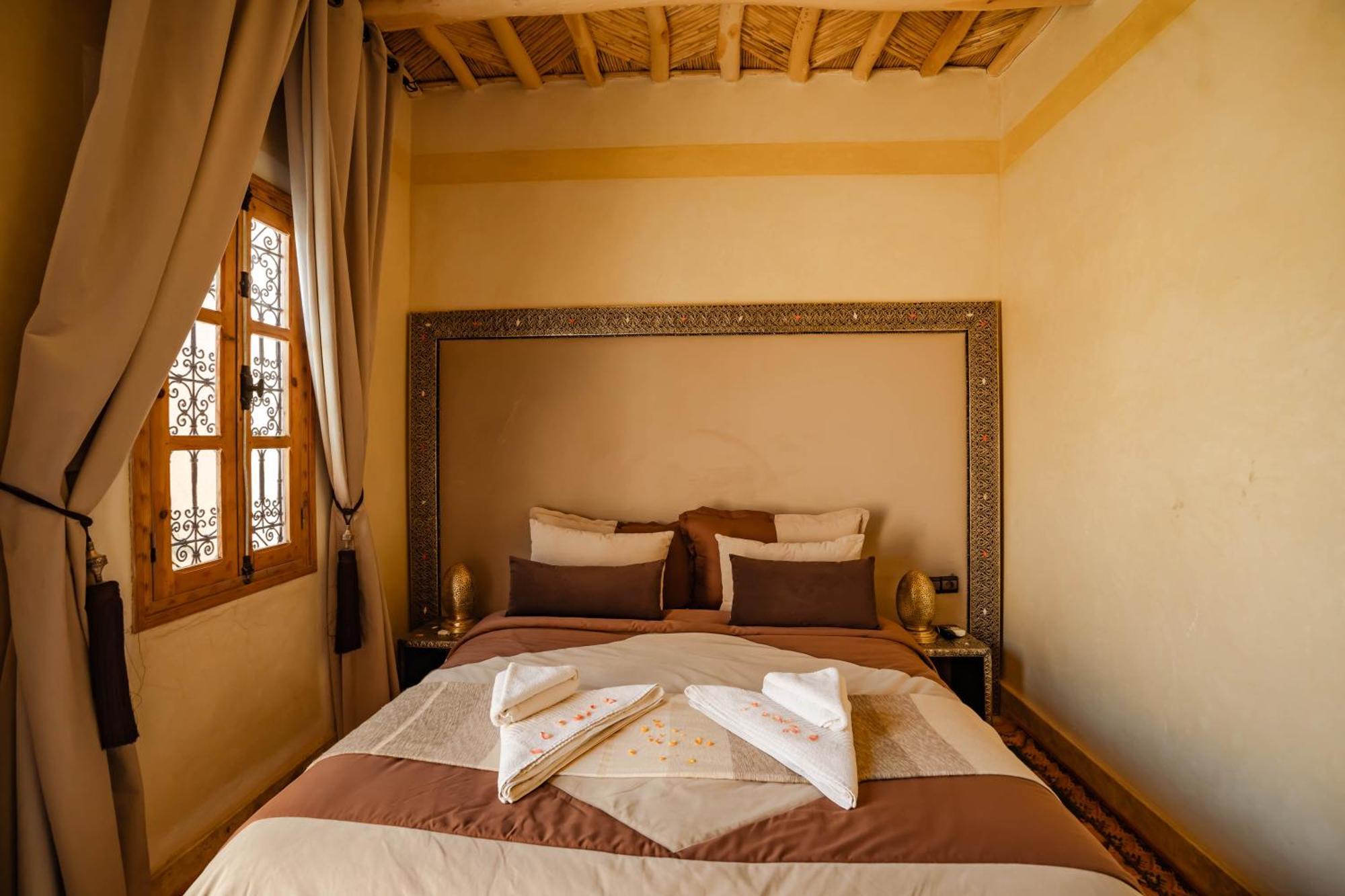 Kasbah Tizzarouine Bed & Breakfast Boumalne Dades Exterior photo