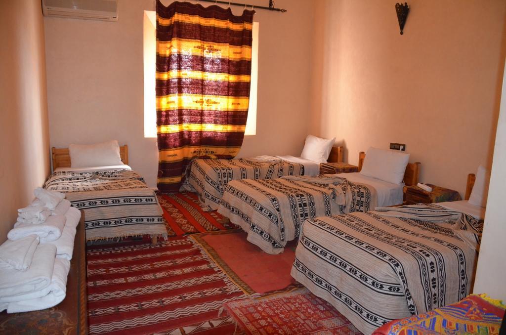 Kasbah Tizzarouine Bed & Breakfast Boumalne Dades Room photo