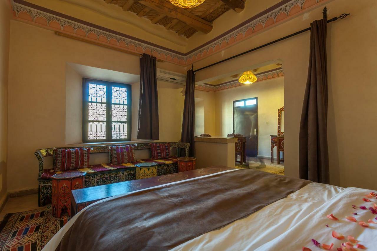 Kasbah Tizzarouine Bed & Breakfast Boumalne Dades Exterior photo